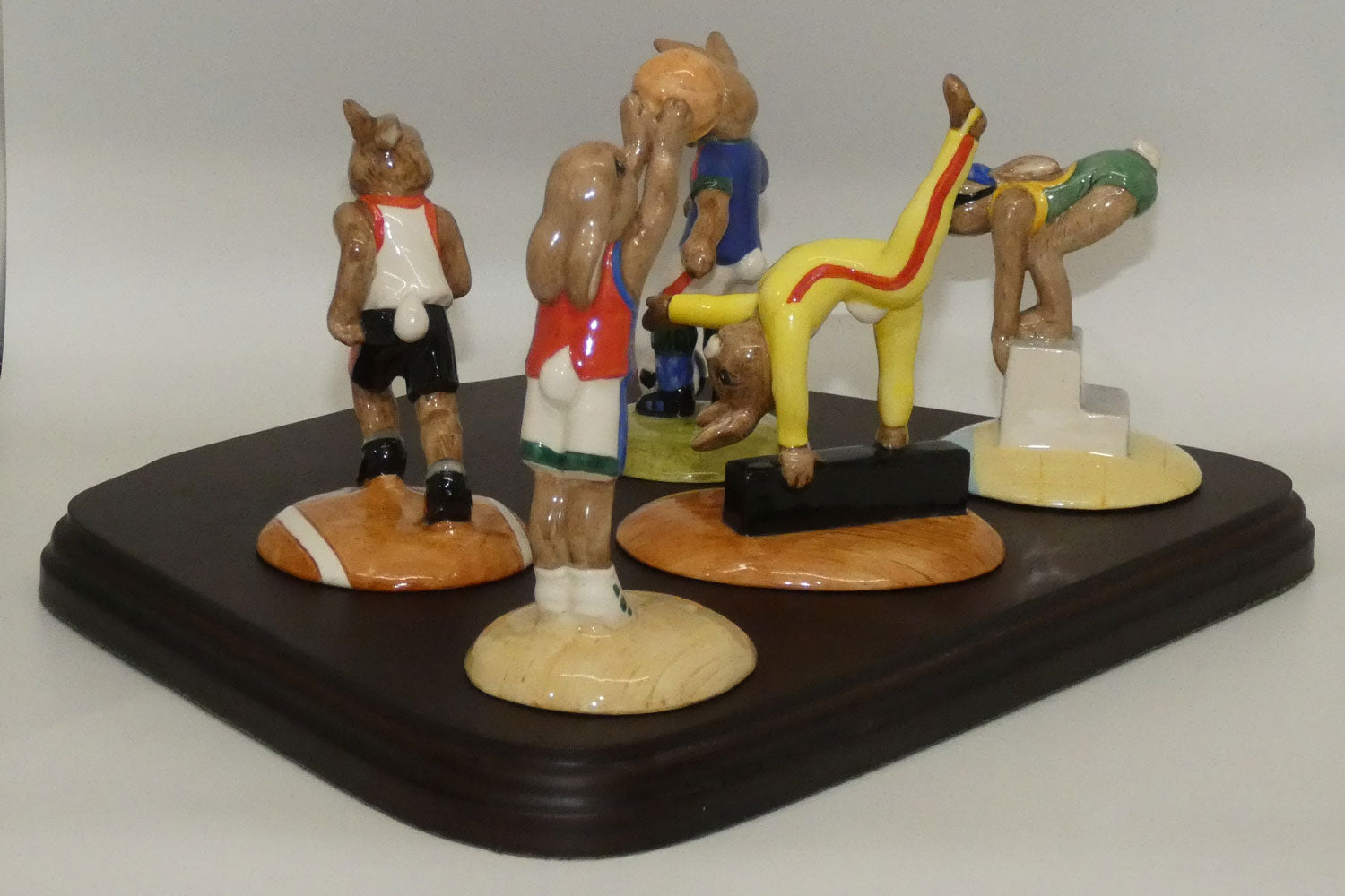 db205-209-royal-doulton-bunnykins-bunnykins-games-set-ltd-ed
