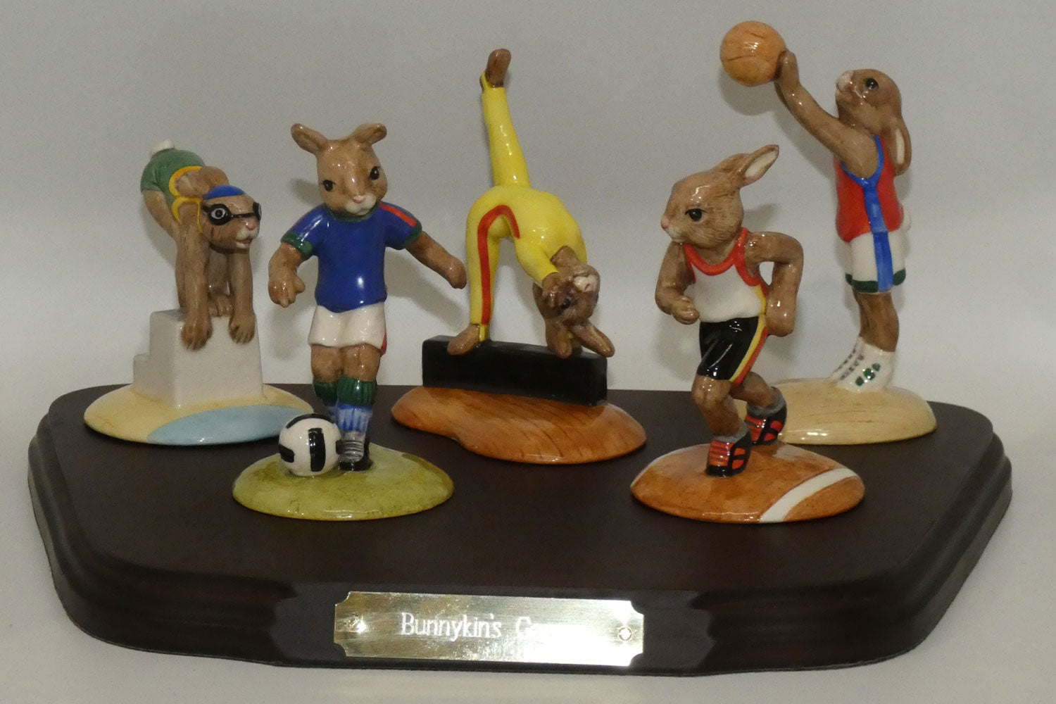 db205-209-royal-doulton-bunnykins-bunnykins-games-set-ltd-ed
