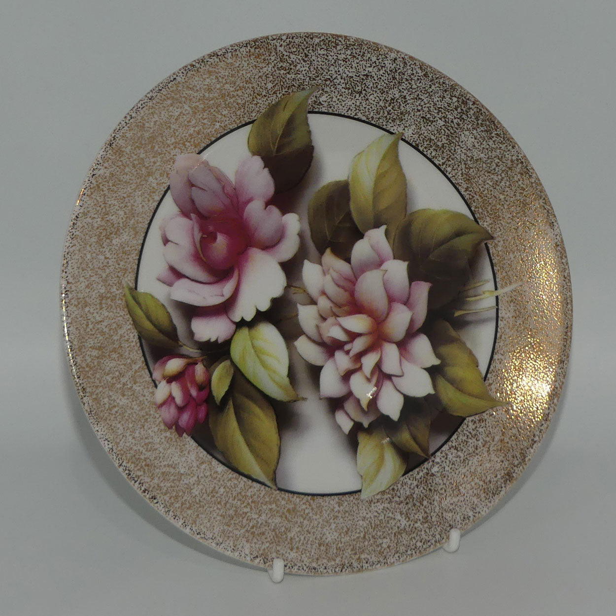 bradex-26-r76-027-4-plate-floral-illusions-camellia
