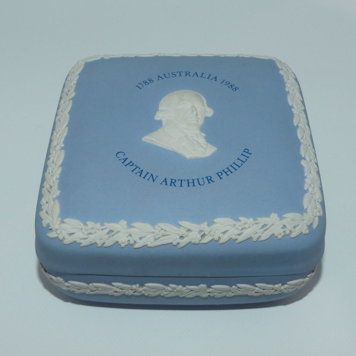 wedgwood-jasper-australian-1788-1988-captain-arthur-phillip-square-trinket