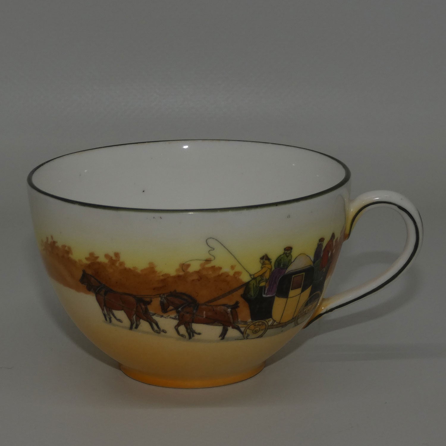 royal-doulton-coaching-days-cecil-shape-c-s-p-trio-e3804-round-plate-1