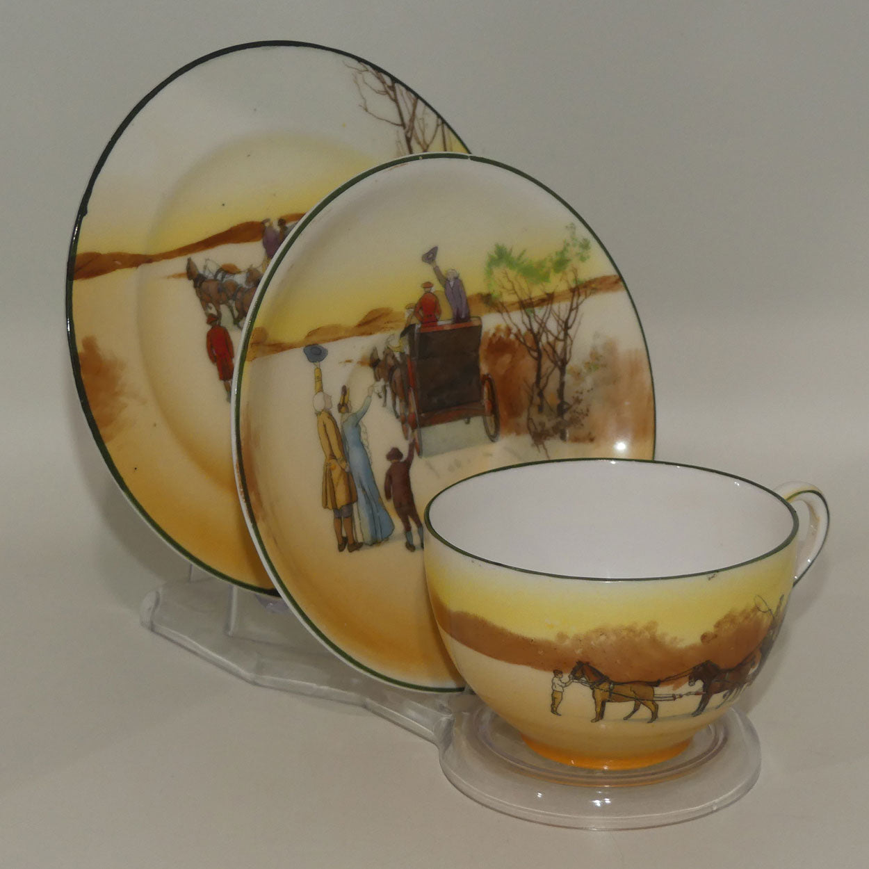 royal-doulton-coaching-days-cecil-shape-trio-e3804-round-plate-3