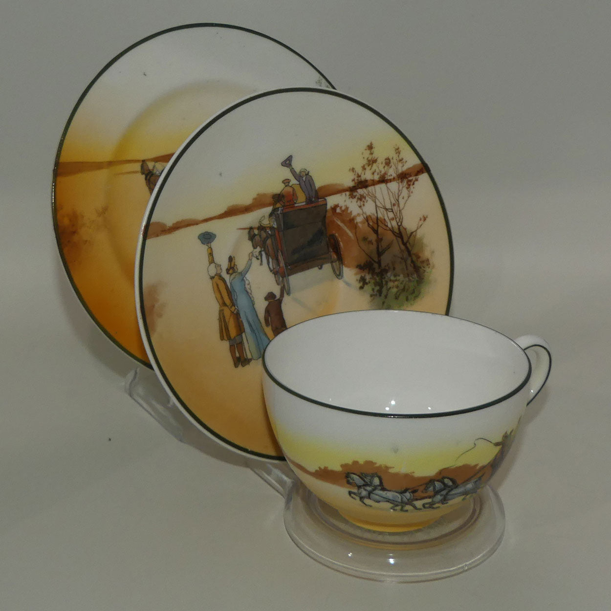 royal-doulton-coaching-days-cecil-shape-trio-e3804-round-plate-5