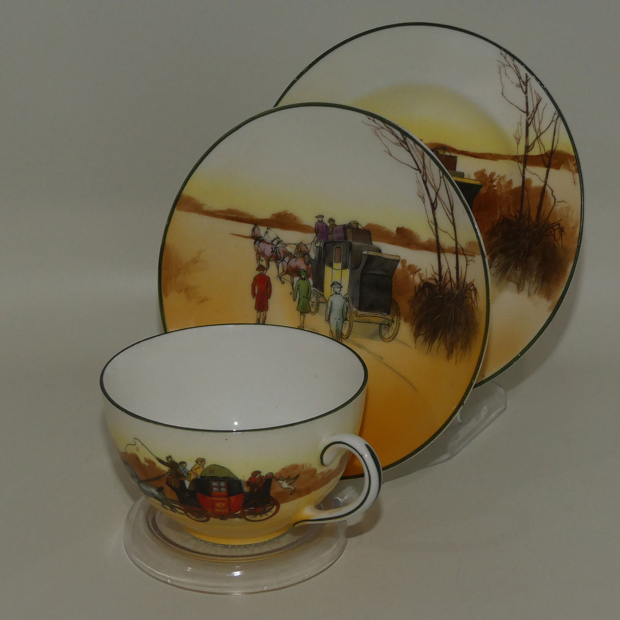 royal-doulton-coaching-days-cecil-shape-trio-e3804-round-plate-6