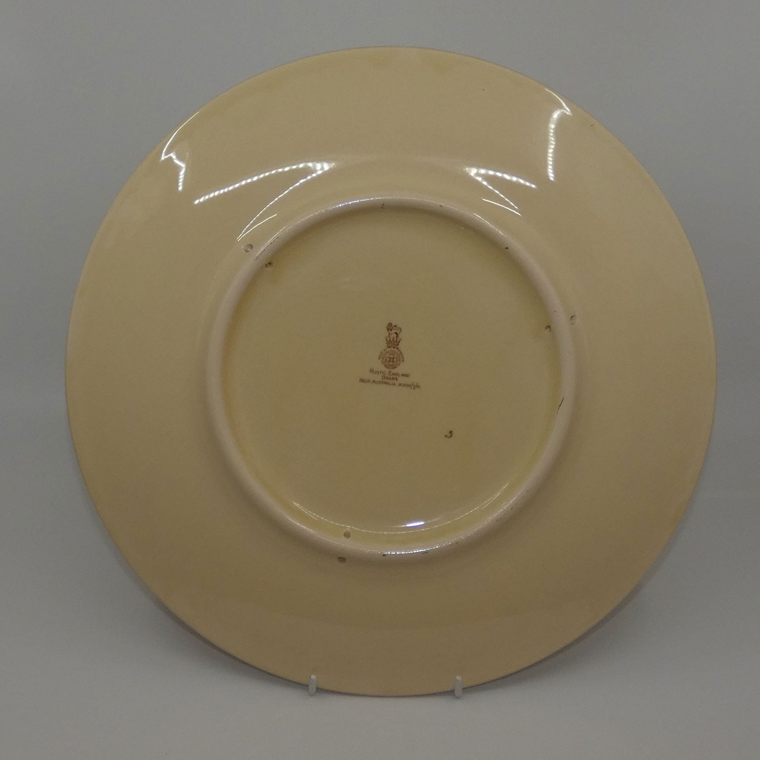 royal-doulton-rustic-england-wall-charger-d5694-green-border