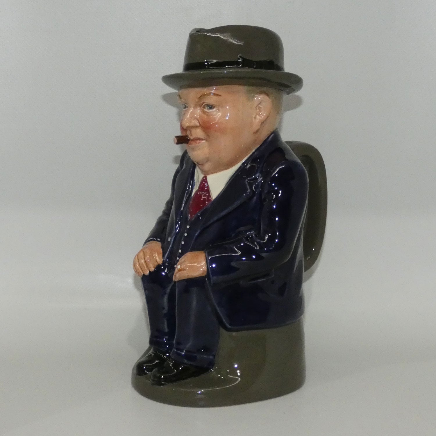 d-royal-doulton-toby-jug-cliff-cornell-blue-coat