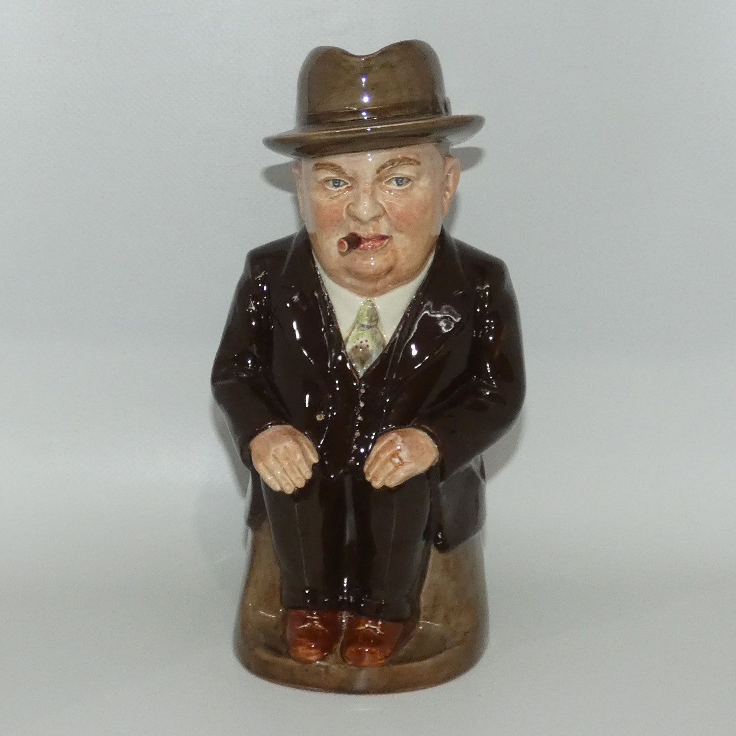 d-royal-doulton-toby-jug-cliff-cornell-brown-coat