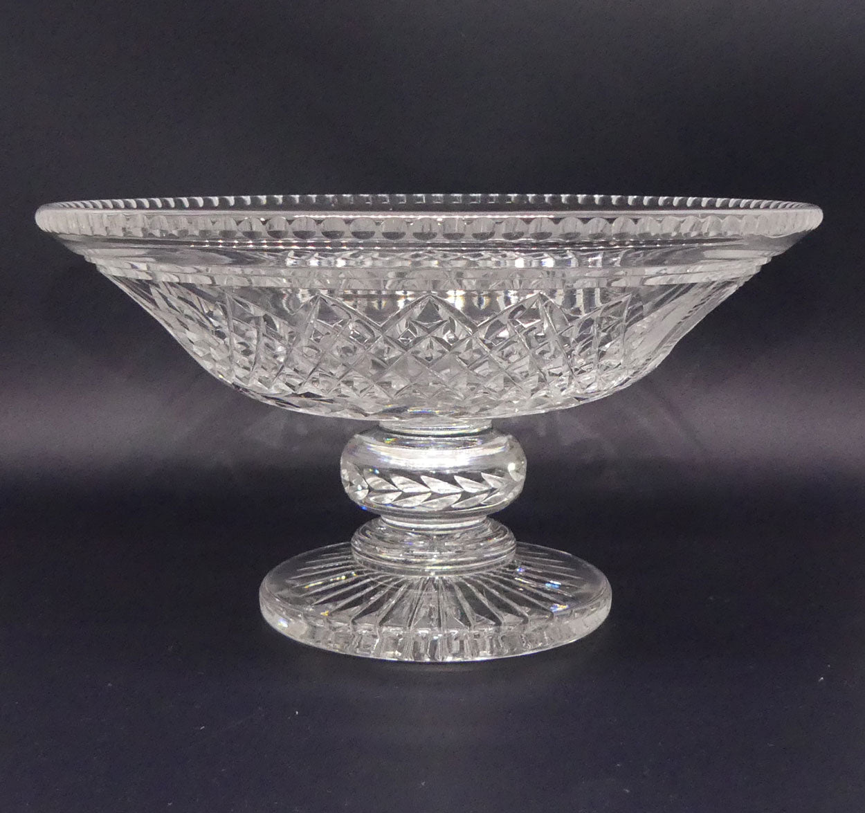 fine-quality-crystal-fruit-set-comport-and-8-plates