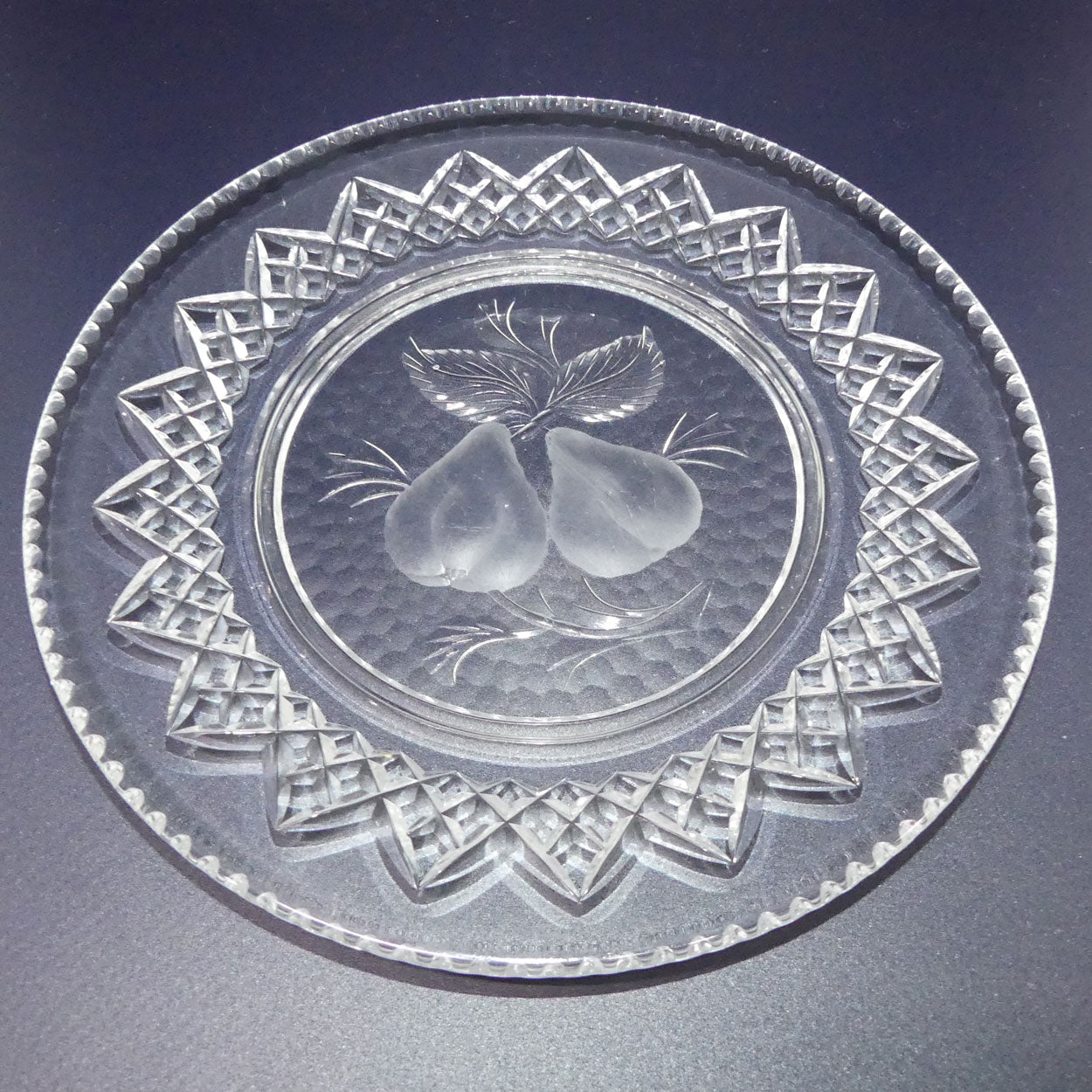 fine-quality-crystal-fruit-set-comport-and-8-plates