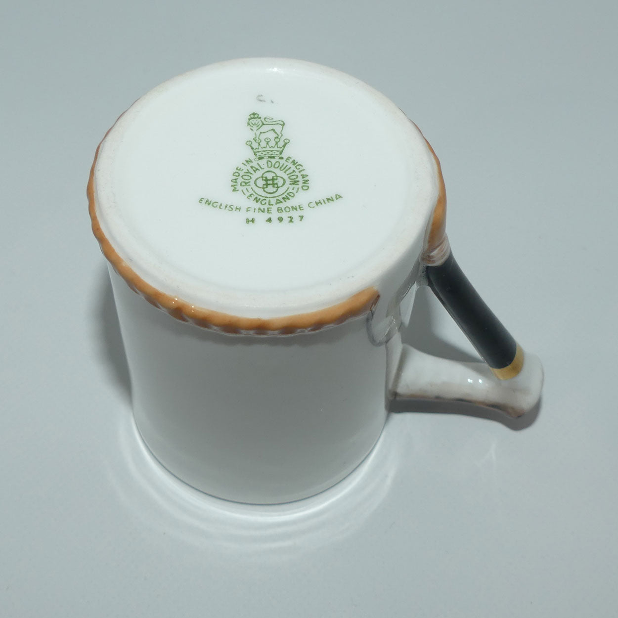 royal-doulton-reynard-the-fox-coffee-cup-and-saucer-h4927-fox-head-turned