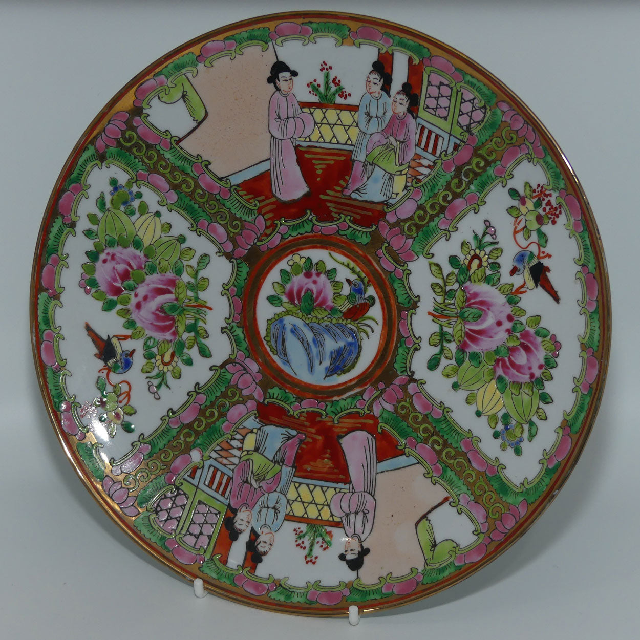 early-20th-century-famille-rose-medallion-plate-divided-in-sections