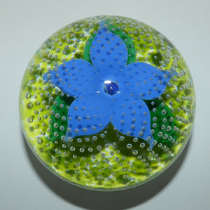 john-deacons-scotland-flower-in-the-rain-paperweight-magnum-1