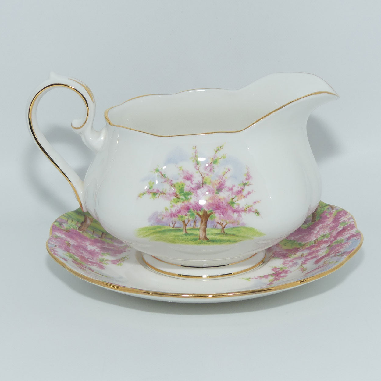 royal-albert-england-blossom-time-gravy-boat-and-underplate
