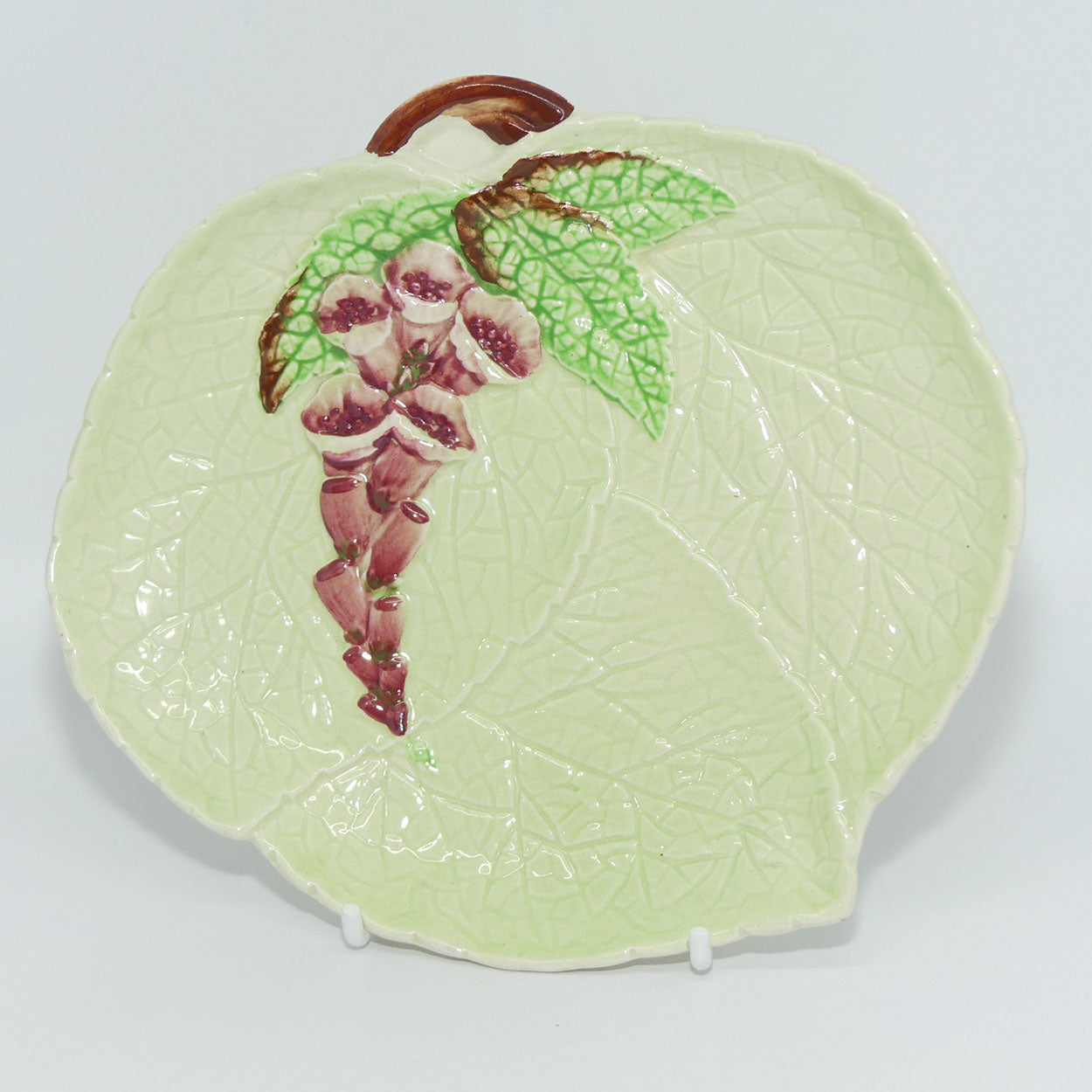 carlton-ware-green-foxglove-leaf-dish-medium