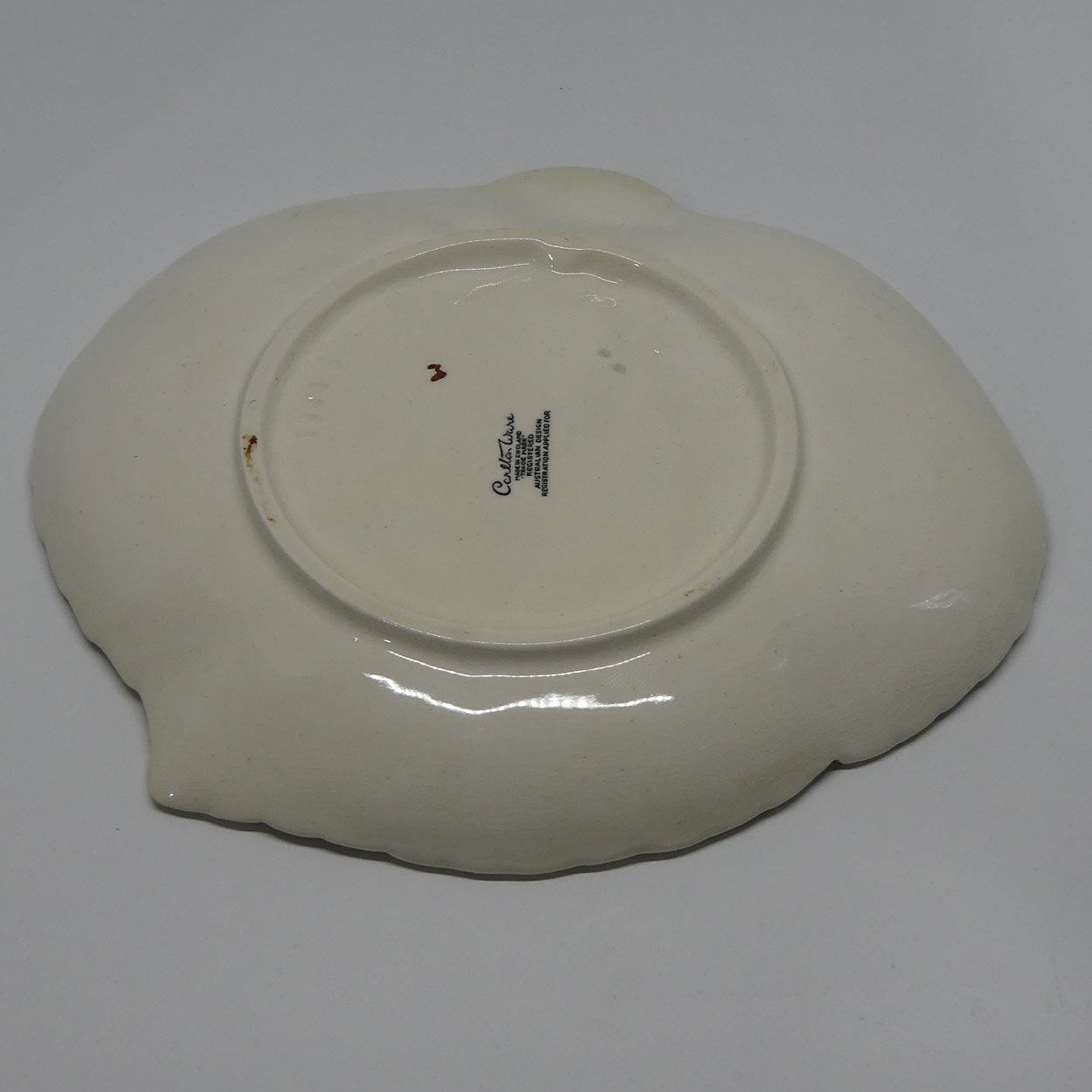 carlton-ware-green-foxglove-leaf-dish-medium