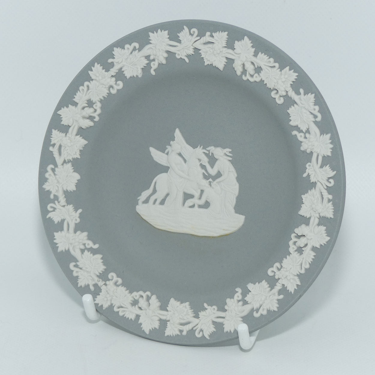 wedgwood-jasper-white-on-grey-maidens-watering-pegasus-boxed