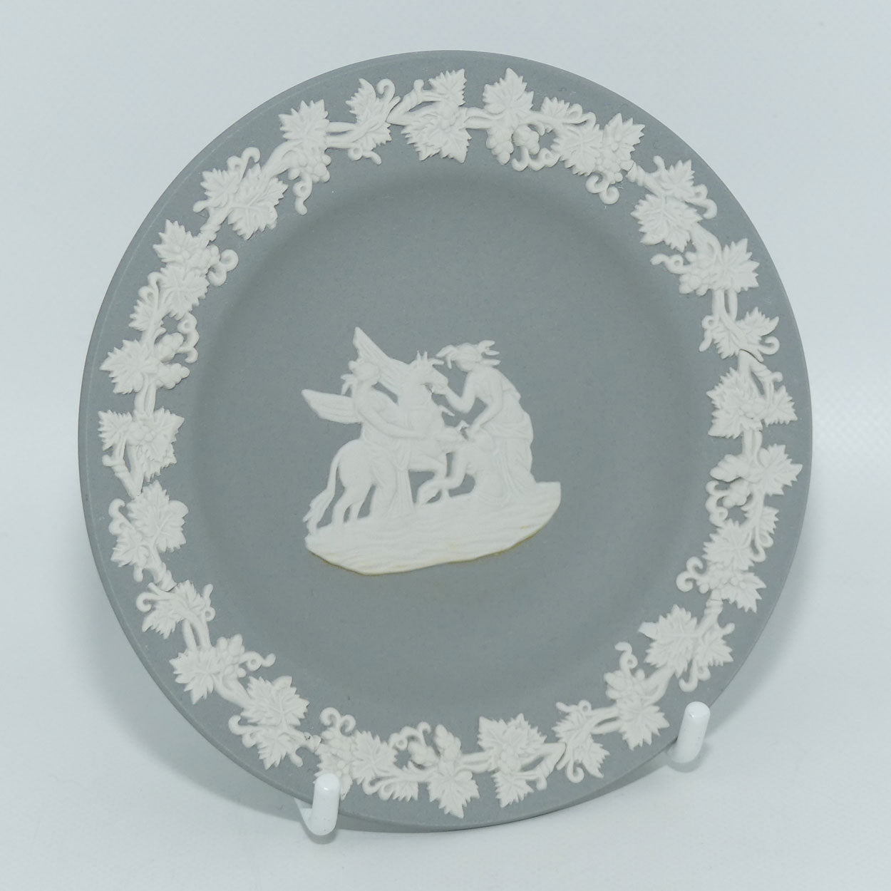 wedgwood-jasper-white-on-grey-maidens-watering-pegasus-boxed