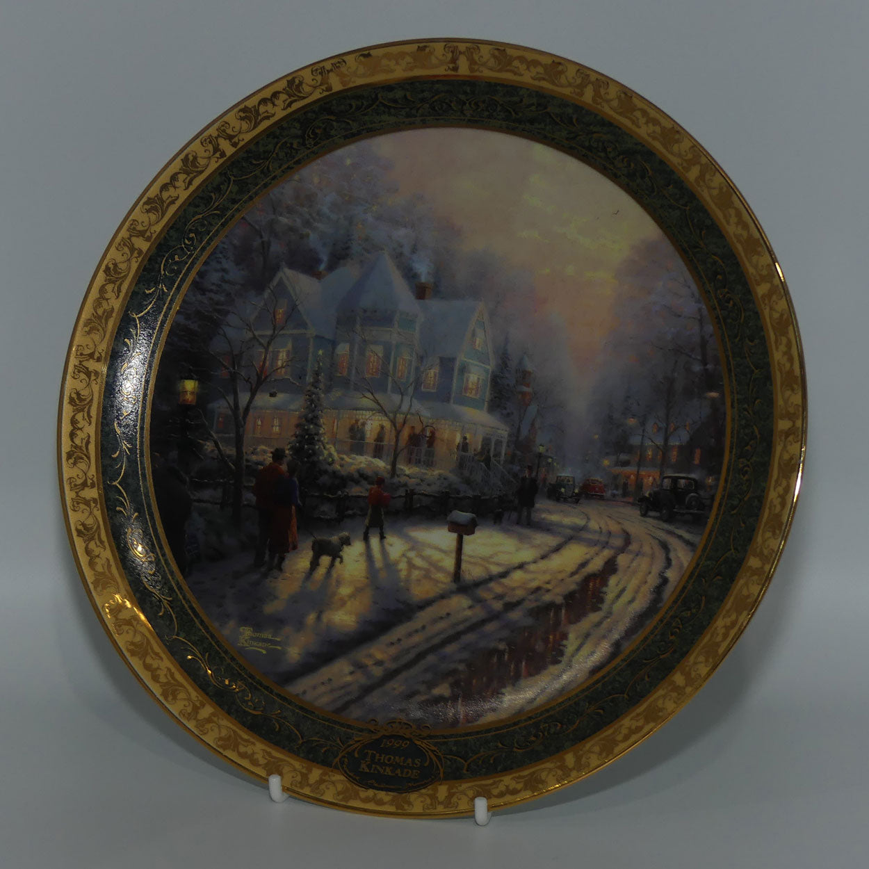 bradex-84-b11-447-1-plate-cherished-christmas-memories-a-holiday-gathering