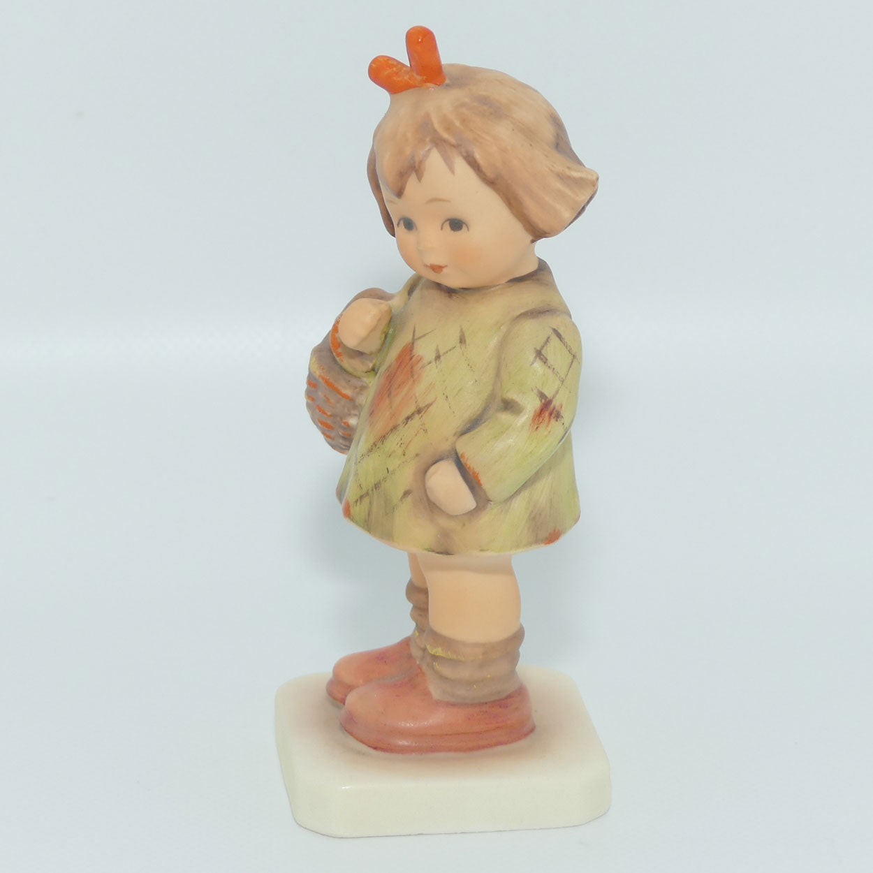 HUM0479 MI Hummel figure I Brought You a Gift | TMK6 | #2