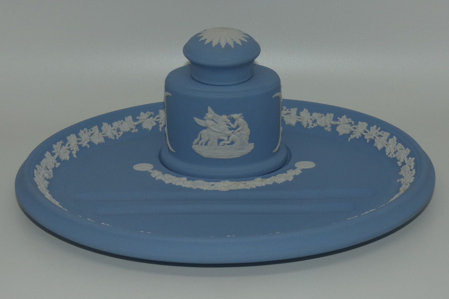 wedgwood-jasper-white-on-blue-homer-inkpot-and-stand