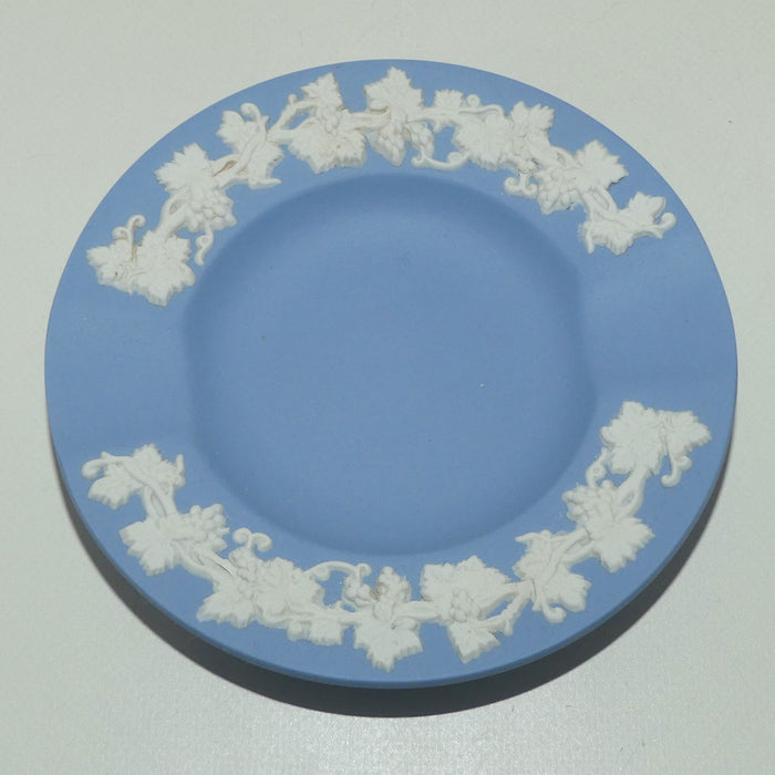 Wedgwood Jasper | White on Pale Blue | Grape and Vine Ashtray