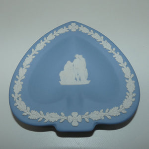 wedgwood-jasper-white-on-pale-blue-spade-shape-tray-no-box