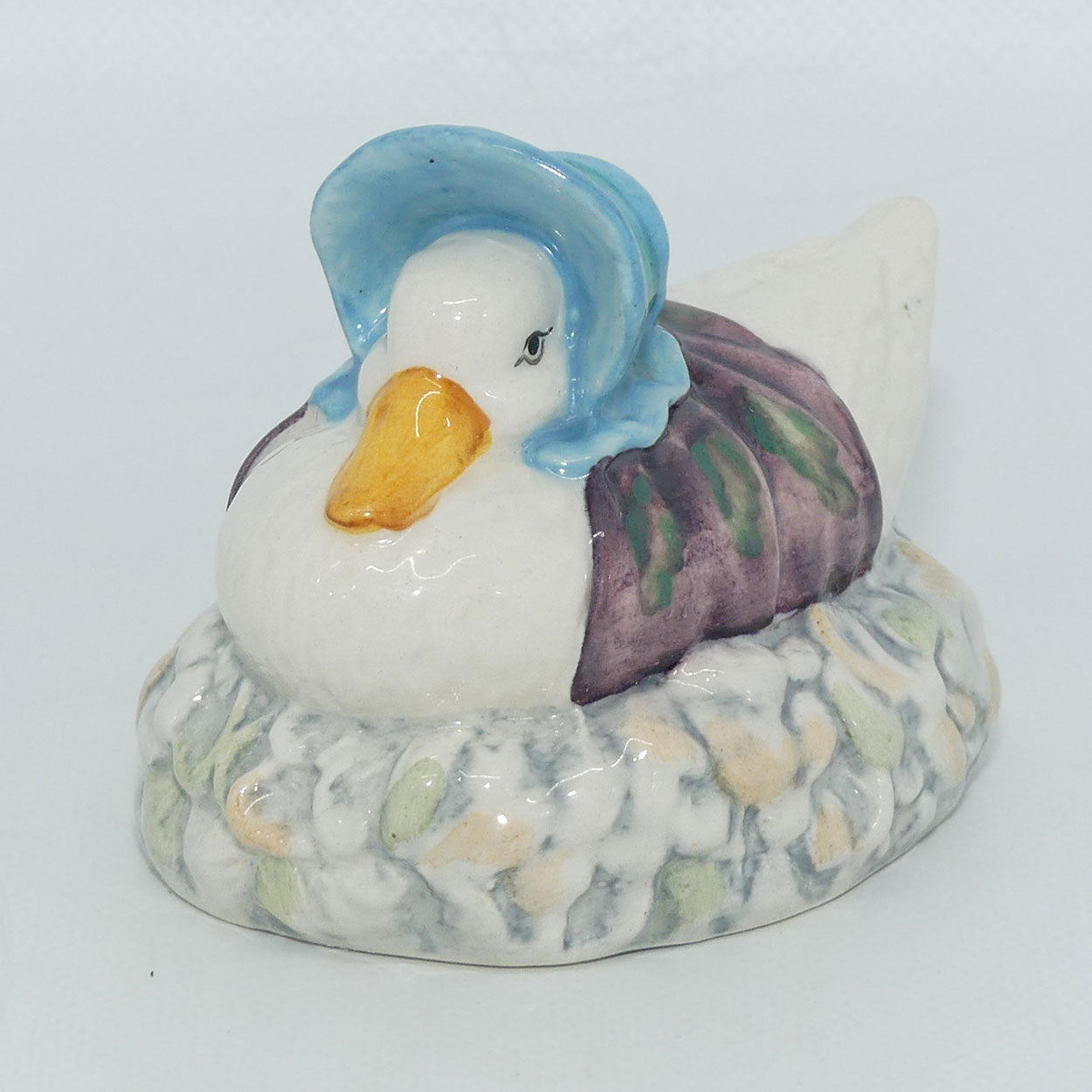beswick-beatrix-potter-jemima-puddleduck-made-a-feather-nest-bp3b-purple-2