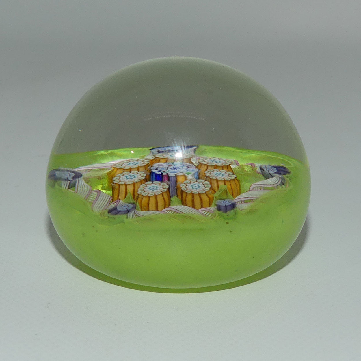 john-deacons-scotland-complex-latticino-garland-miniature-paperweight-lime