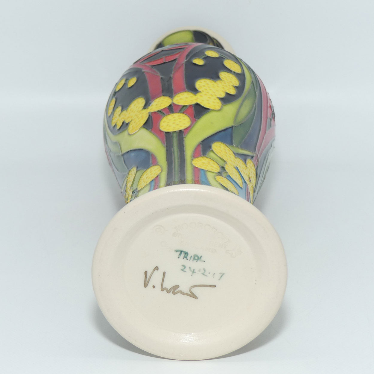 Moorcroft Pottery | Mandurah 93/10 vase | Australian Exclusive Design