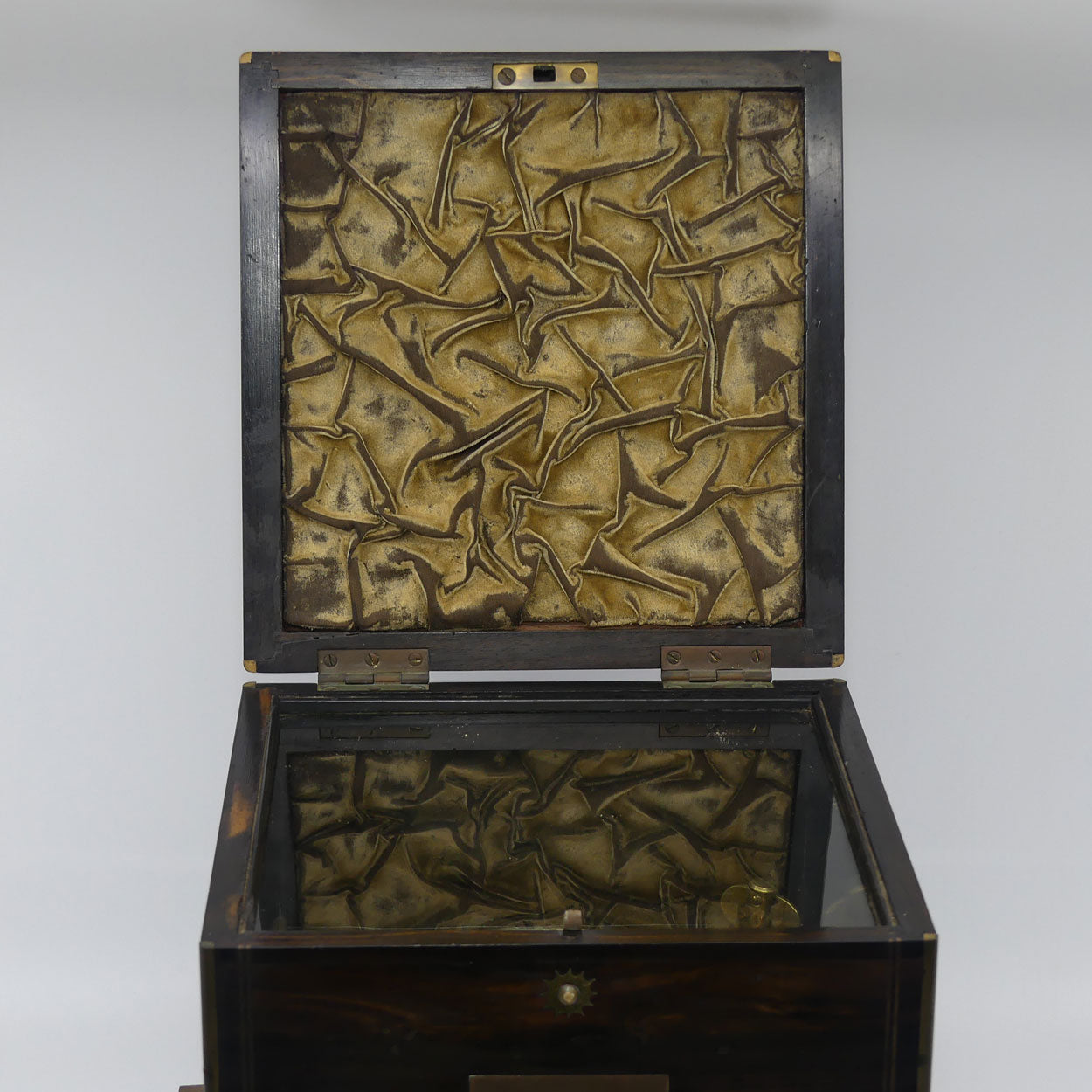 eight-day-marine-chronometer-in-ebony-and-strung-case-c-1910