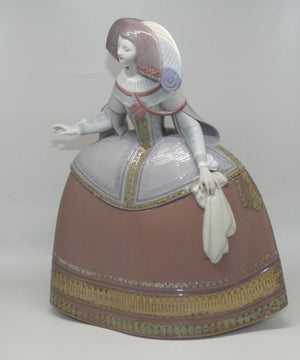 lladro-figure-menina-8252