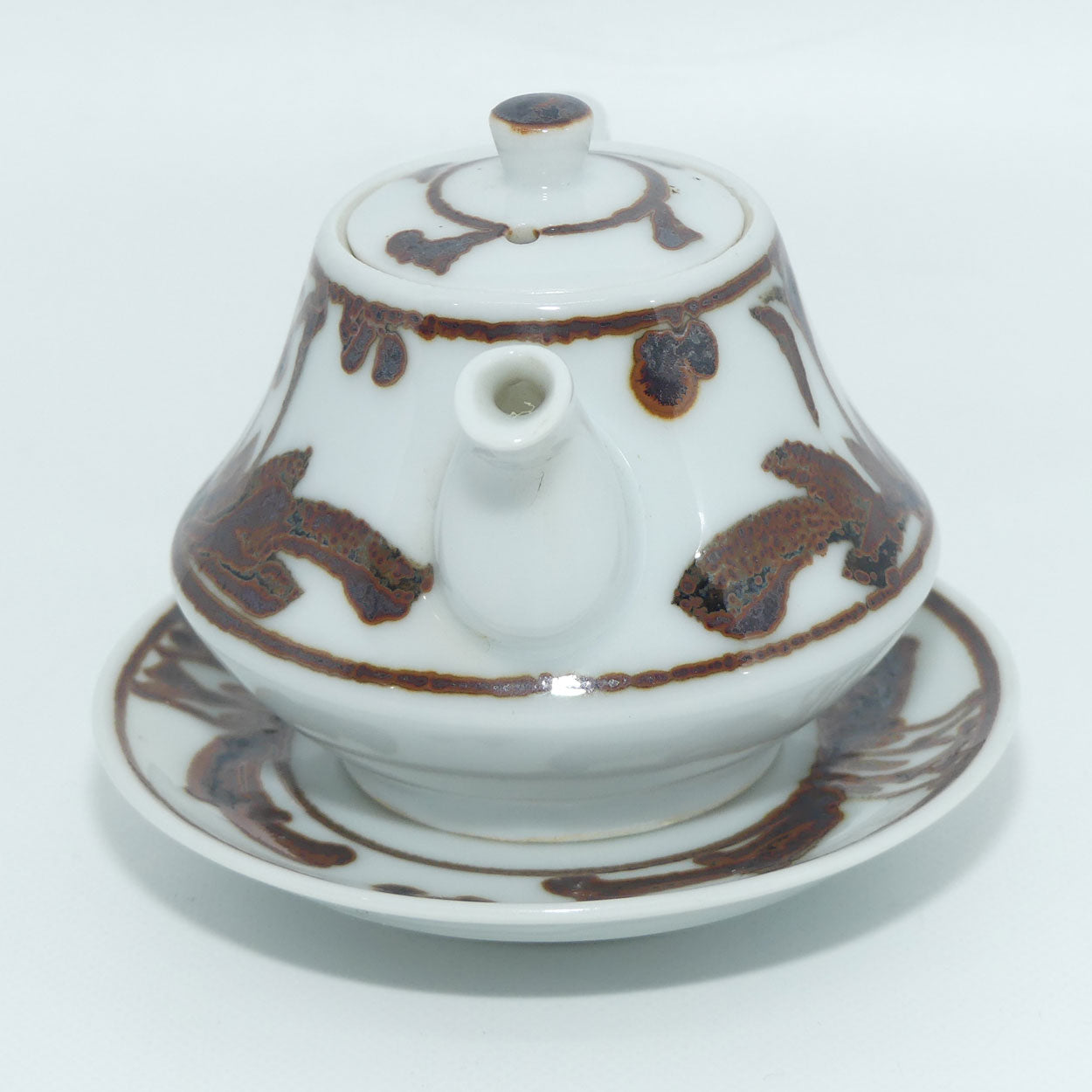 oriental-miniature-tea-pot-and-stand