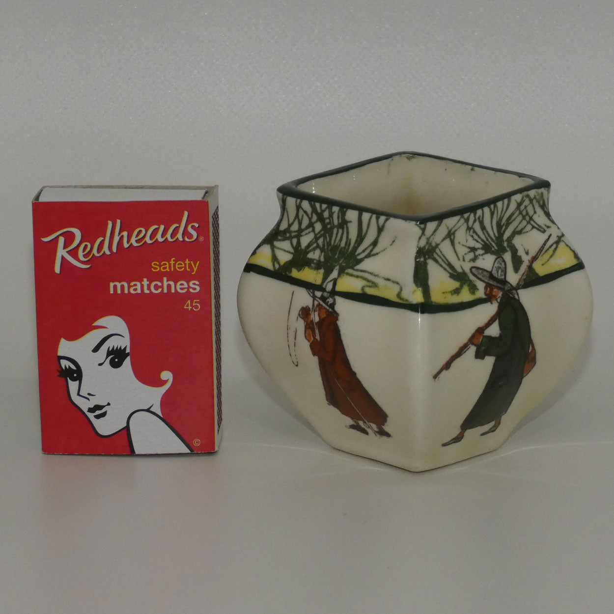 royal-doulton-izaak-walton-gallant-fishers-miniature-vase