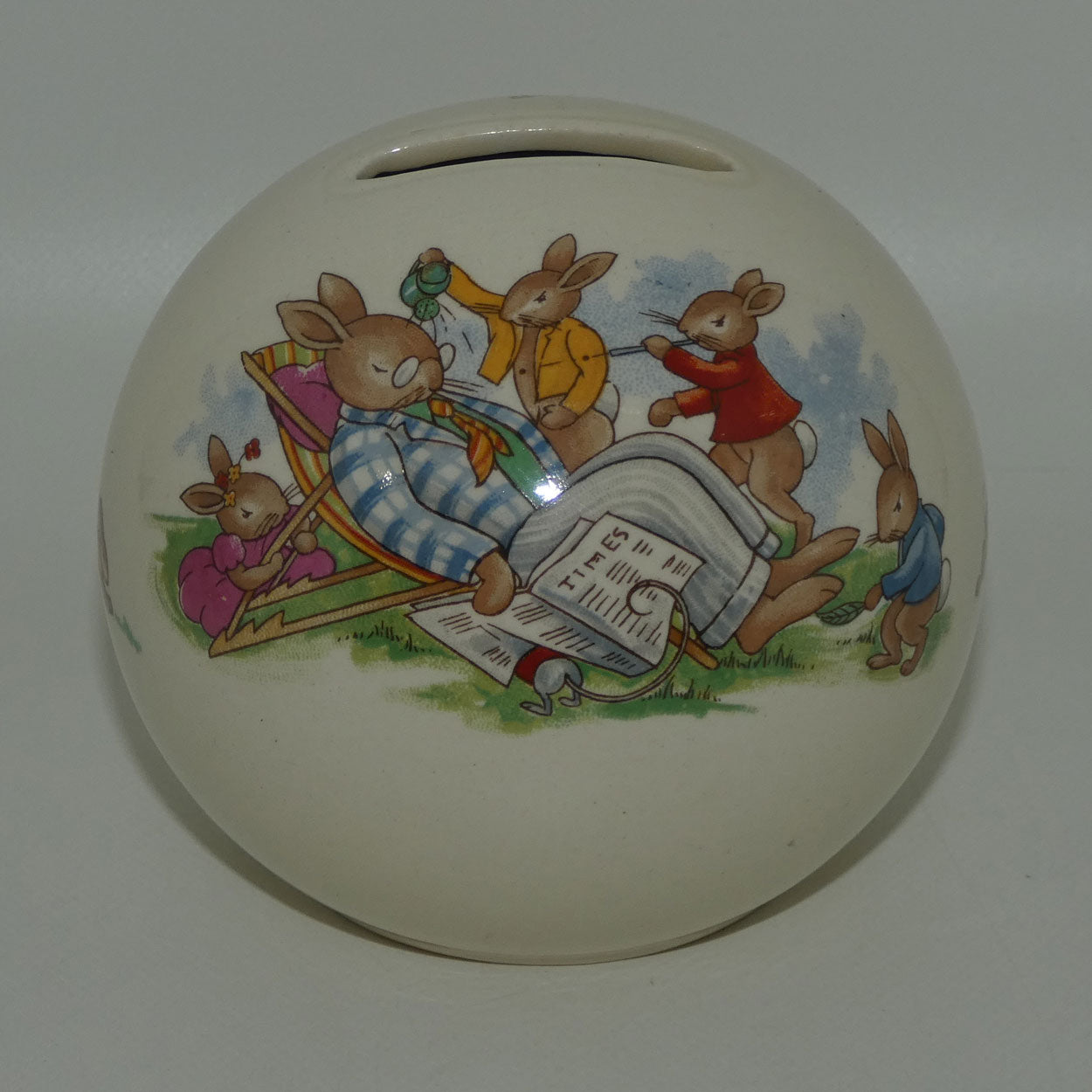 royal-doulton-bunnykins-money-ball-disturbing-grandpa