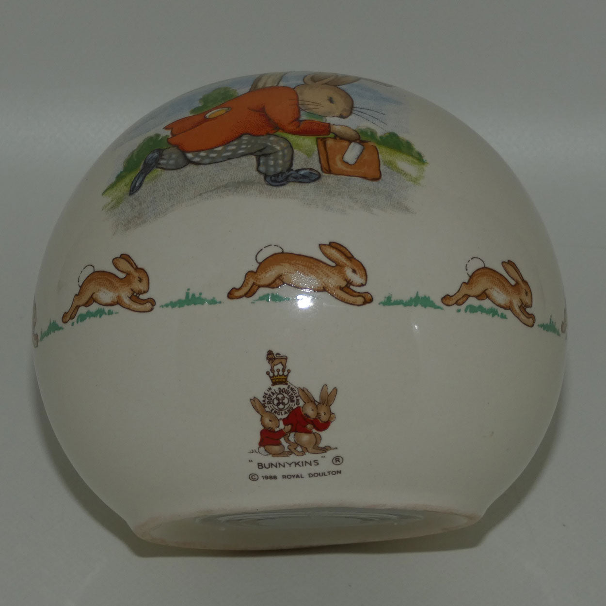 royal-doulton-bunnykins-money-ball-engine-to-the-station