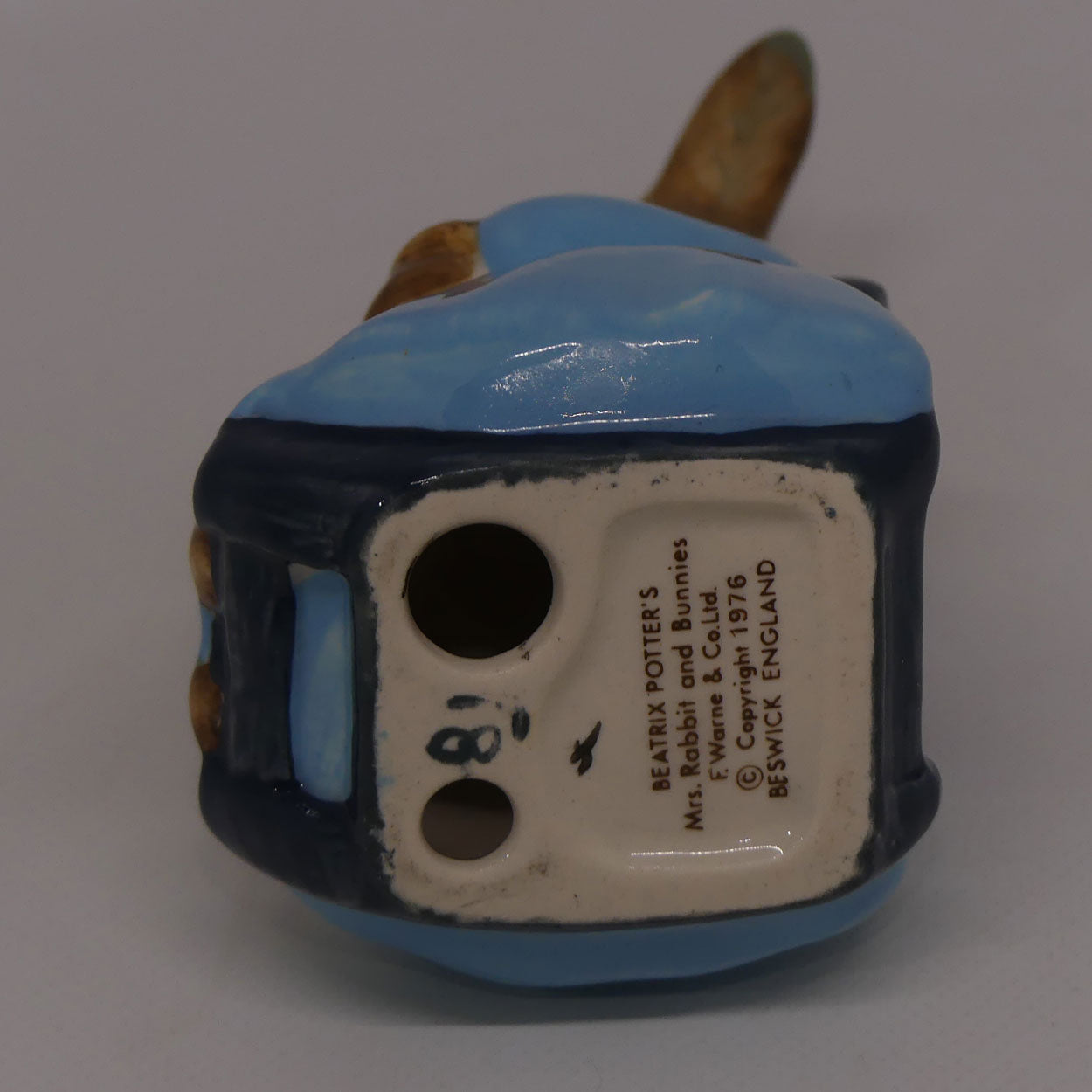 beswick-beatrix-potter-mrs-rabbit-and-bunnies-bp3b