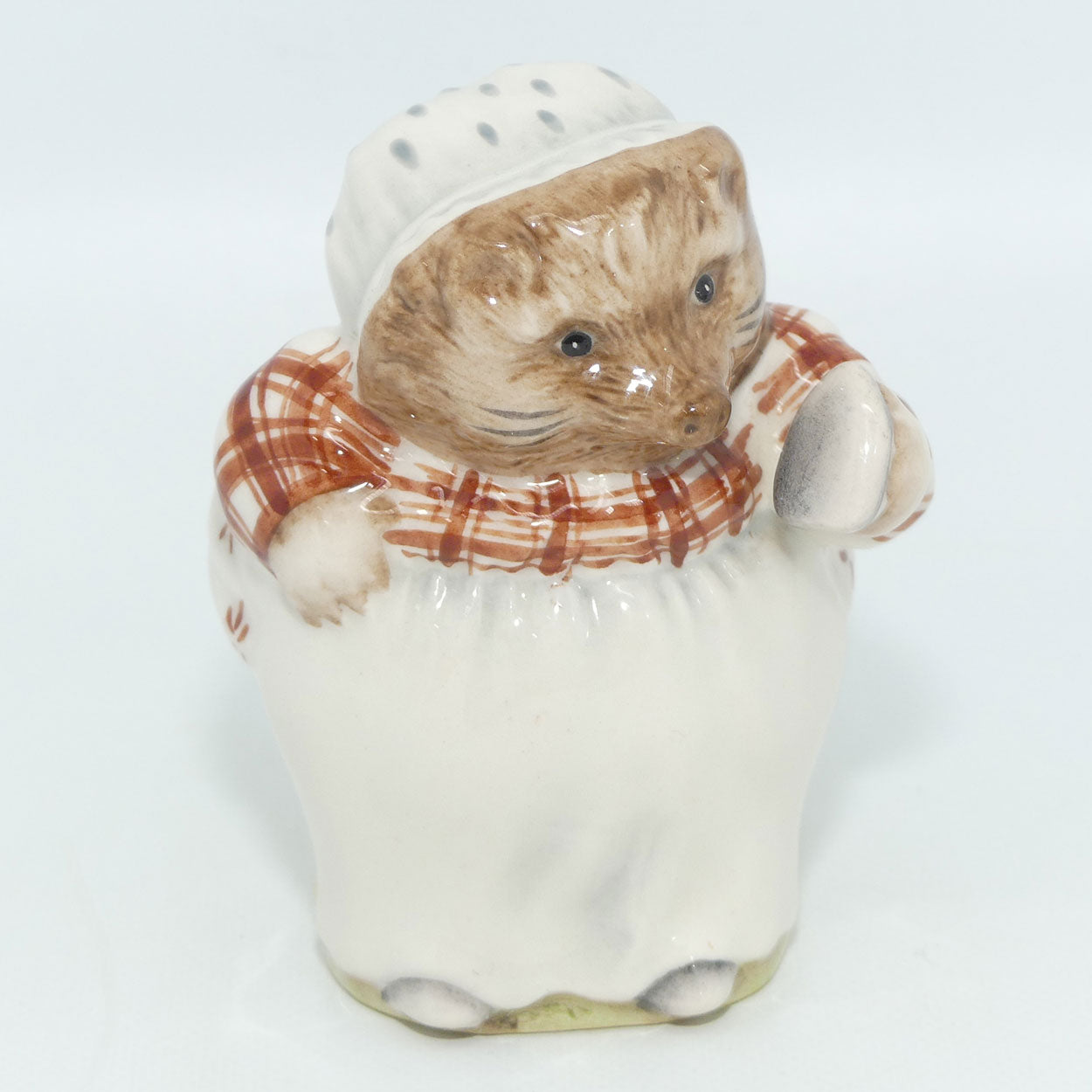 royal-albert-beatrix-potter-mrs-tiggywinkle-bp6b