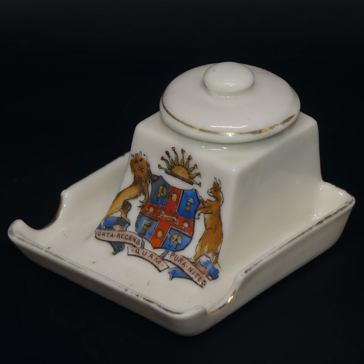 gemma-austria-new-south-wales-coat-of-arms-crested-miniature