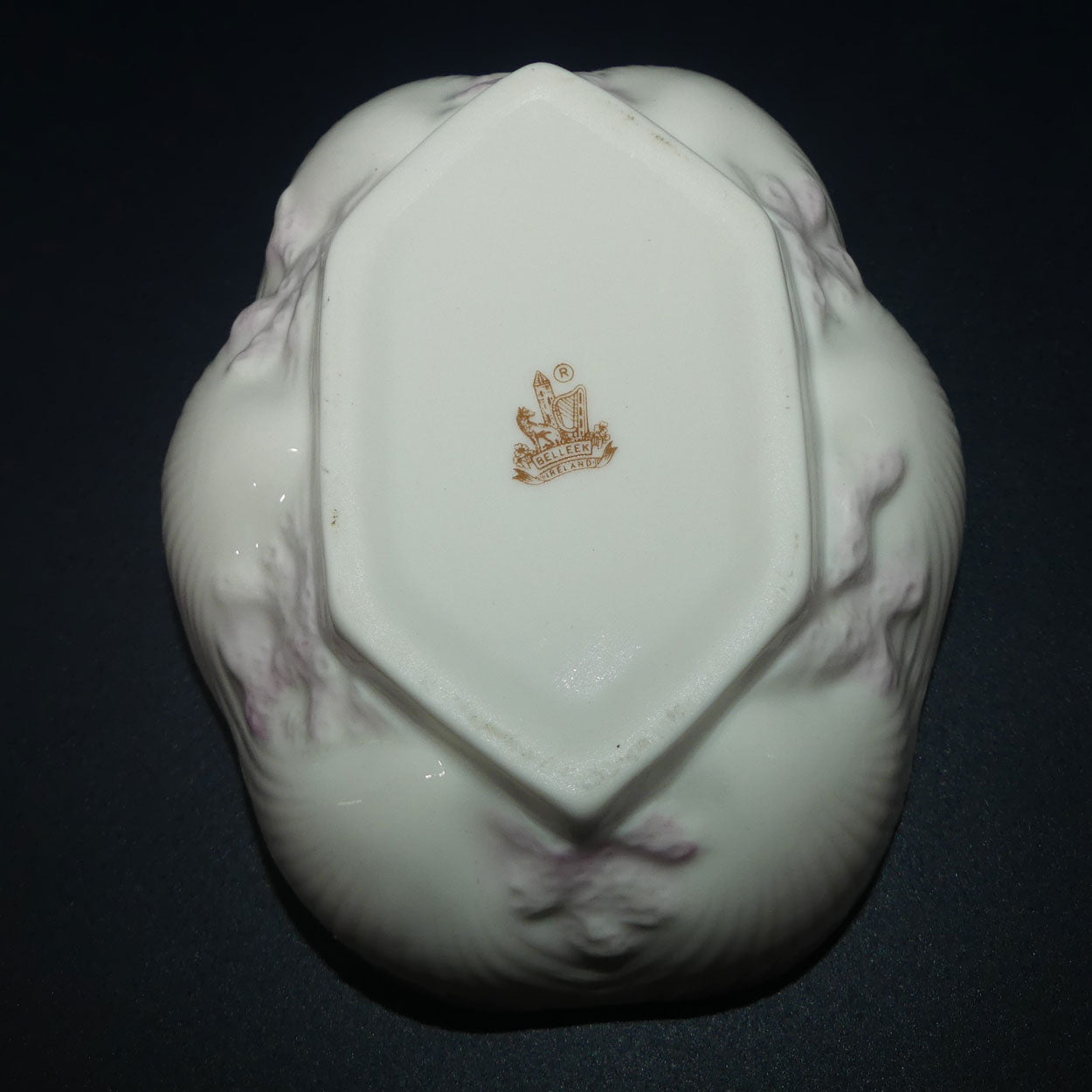belleek-pink-coral-and-shell-mastter-open-salt-1-gold-mark