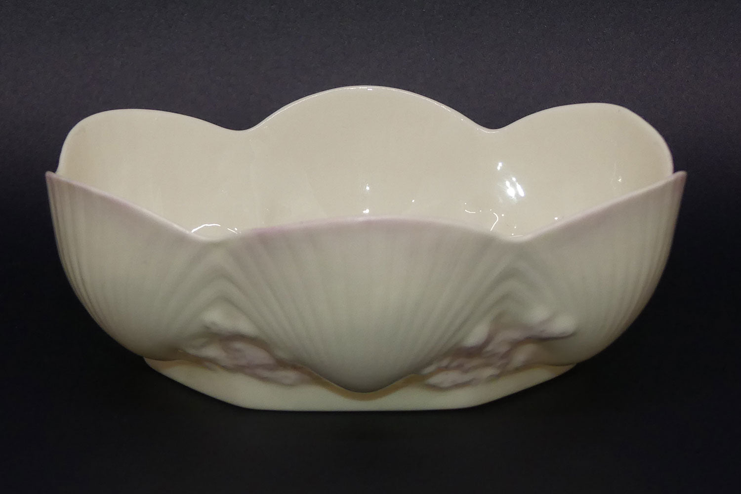 belleek-pink-coral-and-shell-mastter-open-salt-2-gold-mark