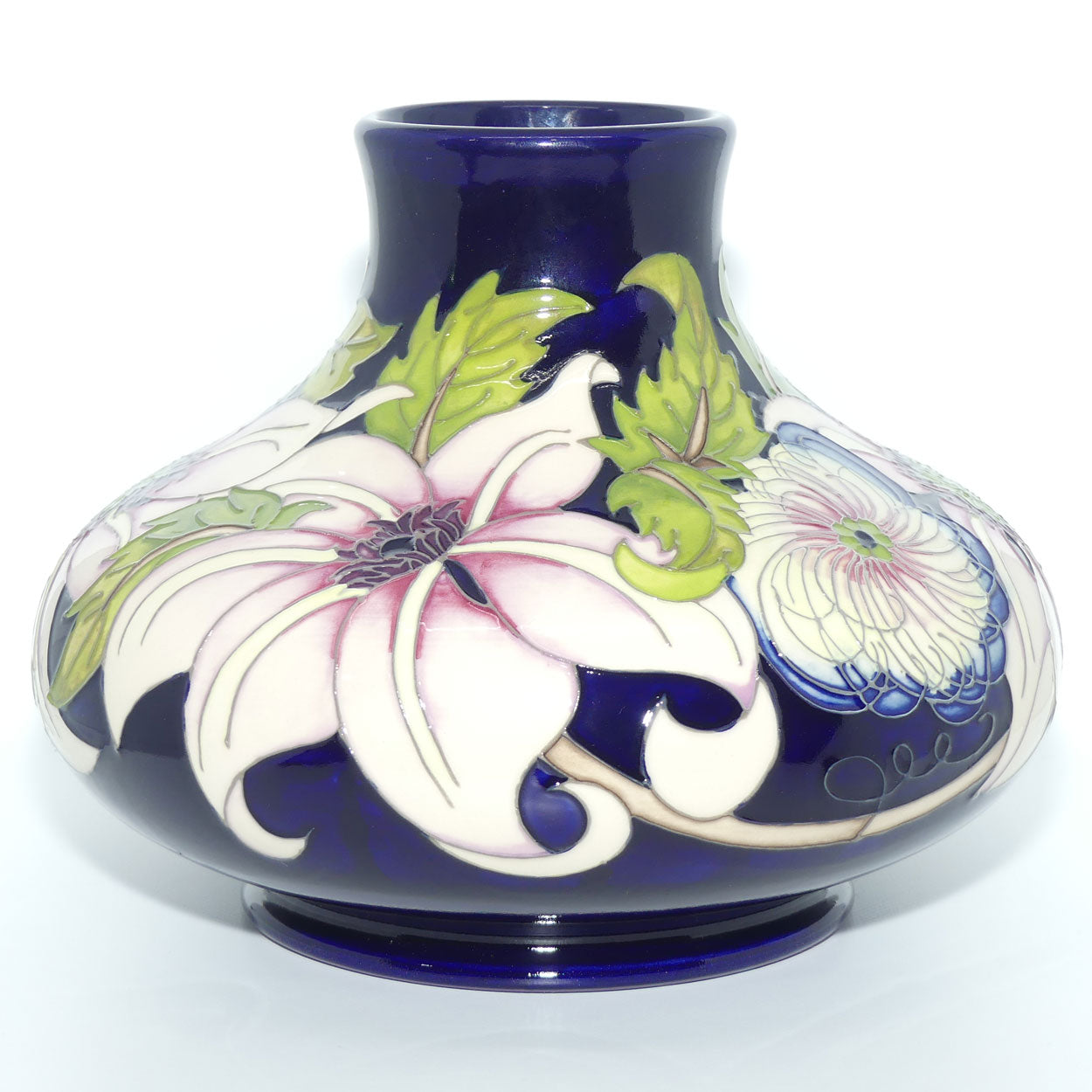 Moorcroft Pure Innocence 32/8 vase | LE 45/50