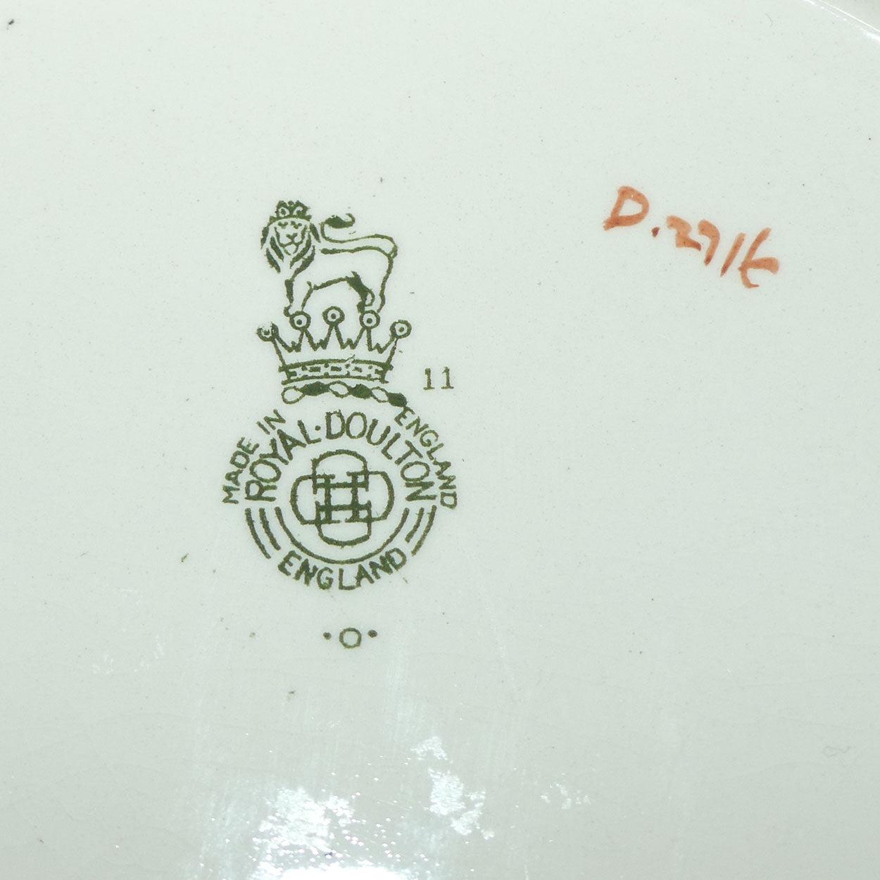 royal-doulton-coaching-days-quatrefoil-shaped-bowl-d2716