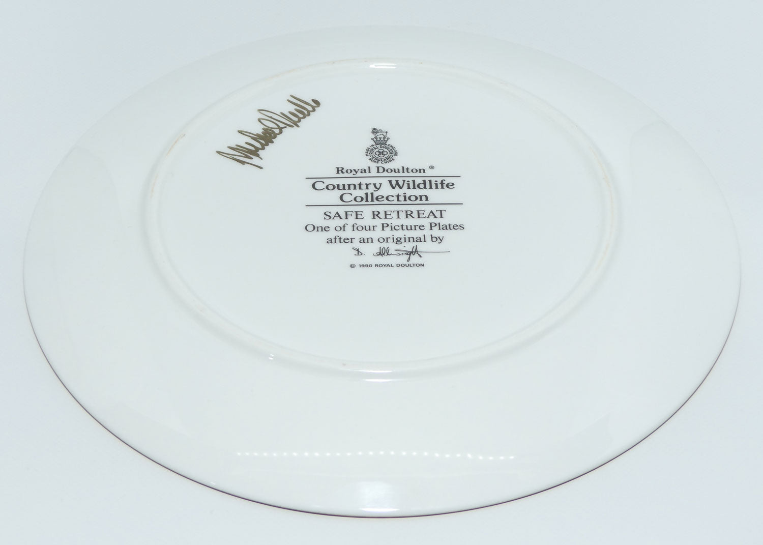 Royal Doulton Country Wildlife collection plate | Safe Retreat