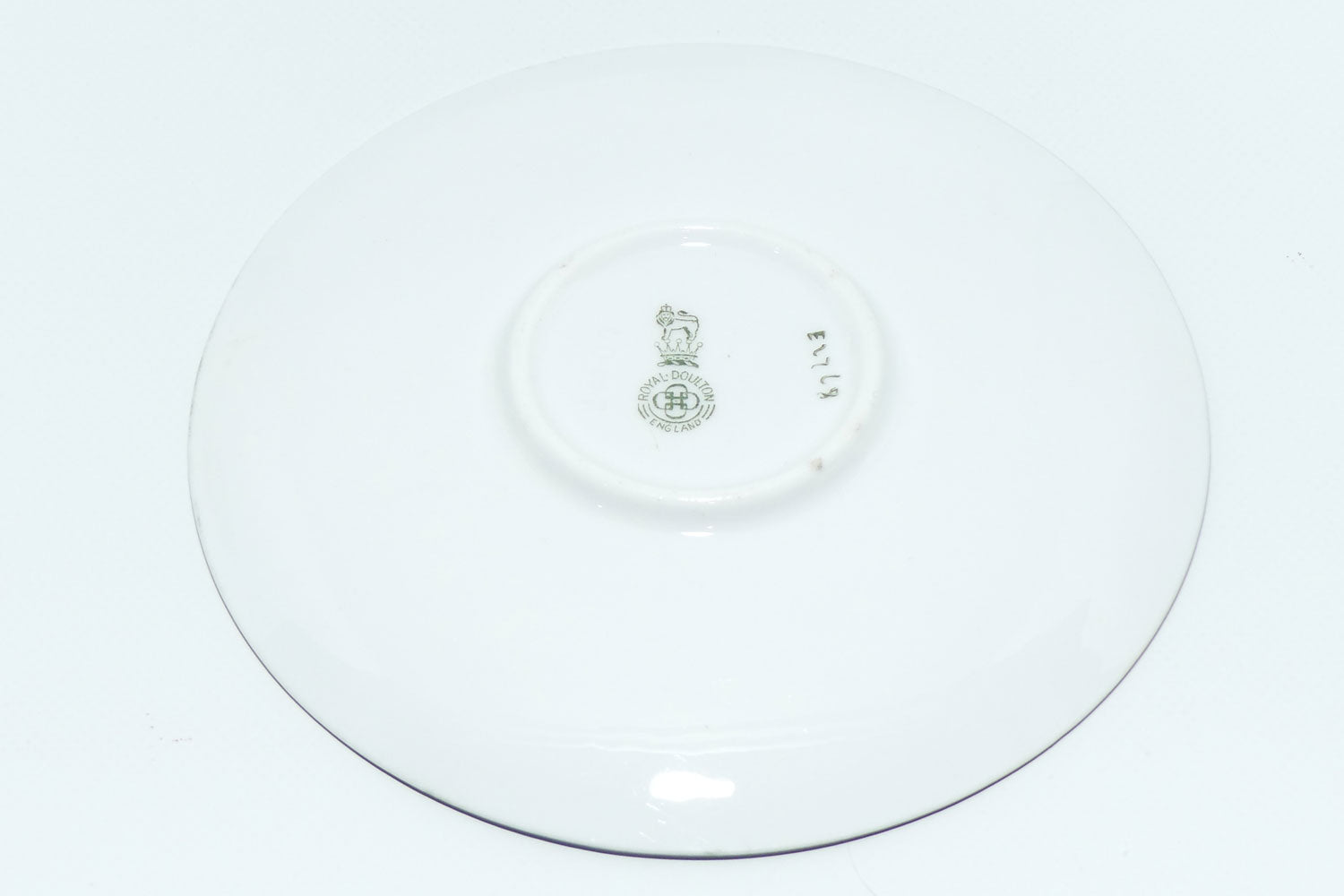 Royal Doulton Coaching Days saucer | Unrecorded Scene E2768 | rare Blue Sky variation | #1