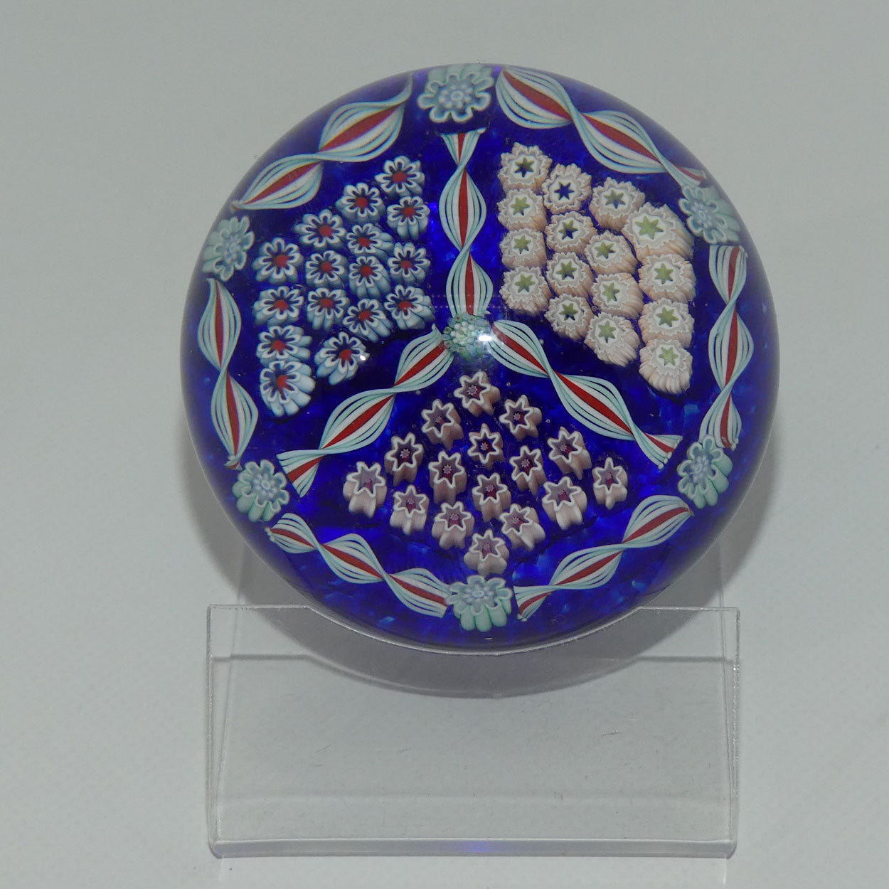 john-deacons-scotland-millefiori-triple-spoke-hub-small-paperweight-blue