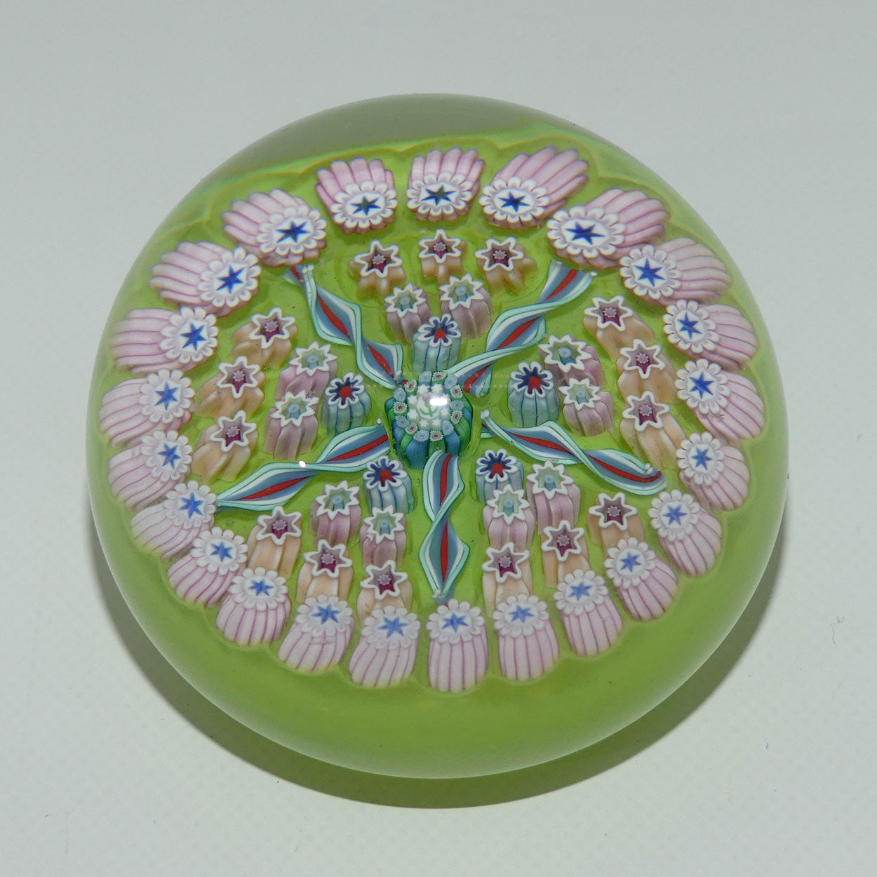 john-deacons-scotland-millefiori-5-spoke-small-paperweight-lime