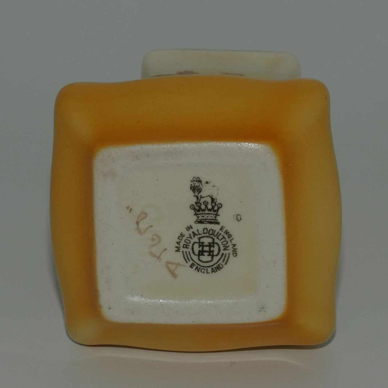 royal-doulton-ploughing-miniature-vase-d5650