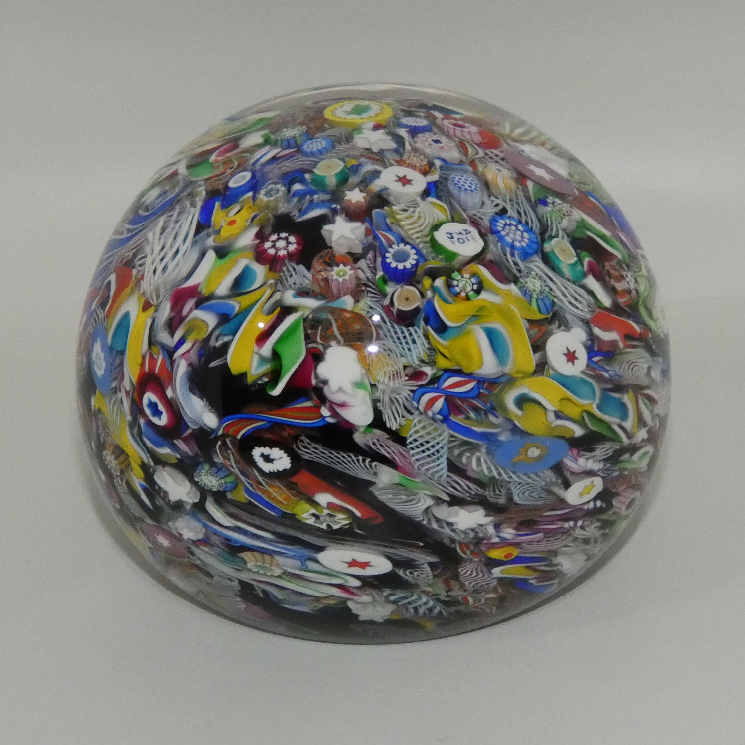 john-deacons-scotland-super-magnum-scramble-millefiori-paperweight-yellow