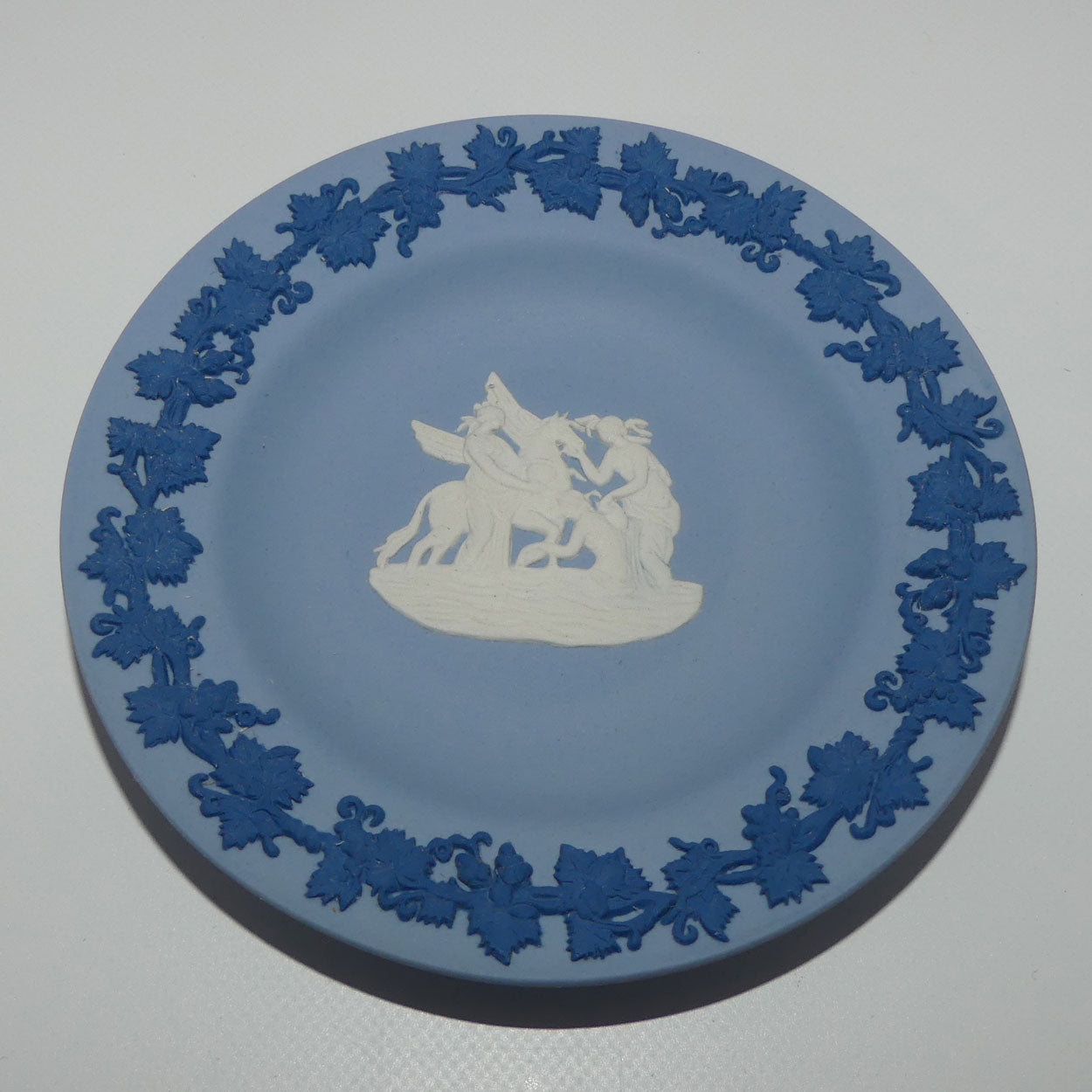 wedgwood-jasper-tri-colour-pegasus-and-3-muses