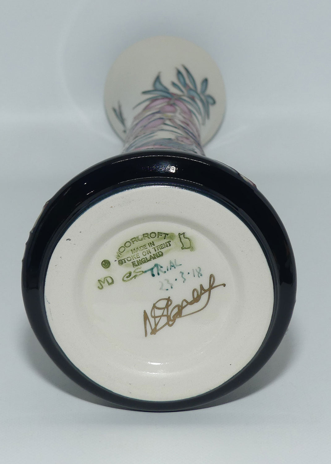 Moorcroft Pottery Vanguard 365/12 vase TRIAL | Spirit of Australia 